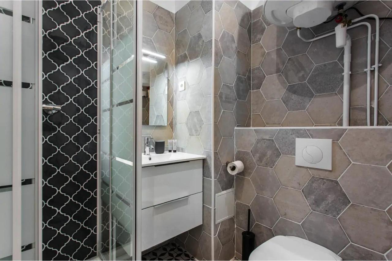 Cmg Place De Clichy - Metro Europe Apartman Párizs Kültér fotó